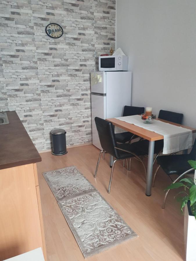 Апартаменти Sunset Apartament Брашов Екстер'єр фото